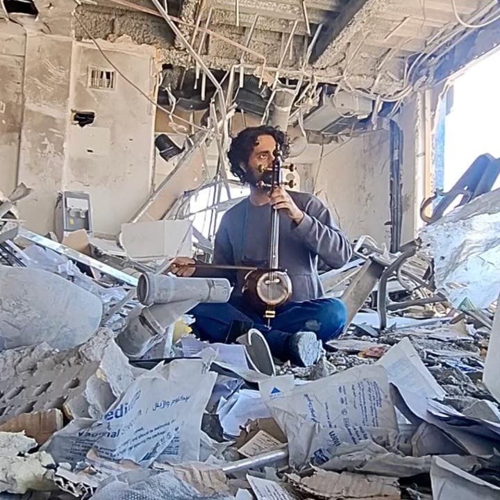 Hamidreza Afarideh at Honiak Ruins