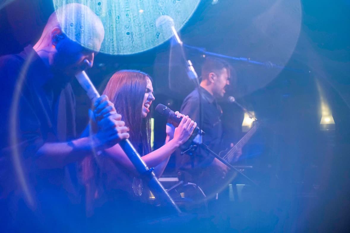 BowLand live in London 01